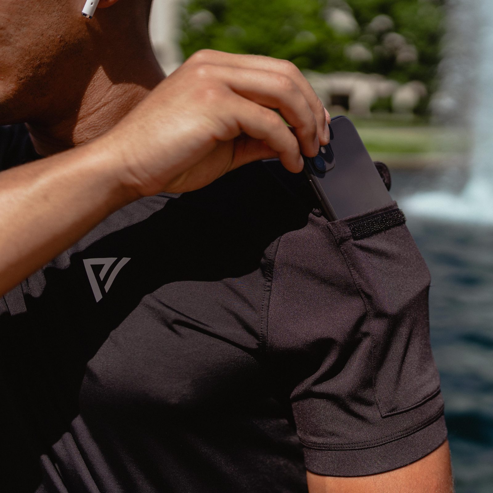 Running clothes with phone pockets on sale